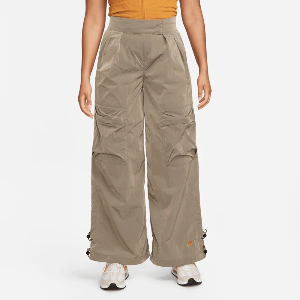 Nike Windbreaker Cargo Bungee Jogger Pants